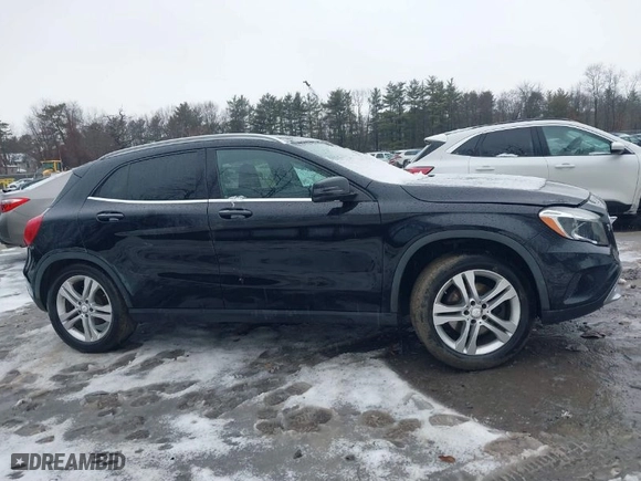 2015 Mercedes-Benz GLA-Class GLA 250 with VIN WDCTG4GB0FJ113757, listed as a IAAI auction lot 41673825 with NaN miles. Bid and sale history available at carsss.com. Image 12.