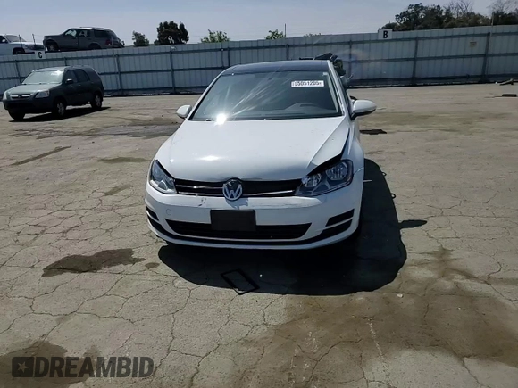 2015 Volkswagen Golf TSI S z VIN 3VW117AU8FM076676, wystawiony jako Copart lot #55051205 z przebiegiem 59 217 mil mil oraz Szkoda całkowita • Salvage title. Historia ofert i sprzedaży dostępna na DreamBid. Obrazek 13.