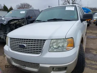 2005 Ford Expedition Eddie Bauer with VIN 1FMFU17585LA25879, listed as a IAAI auction lot 41694118 with 196,715 mi miles. Bid and sale history available at carsss.com. Image 12.