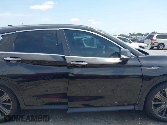 2020 Infiniti QX50 Luxe z VIN 3PCAJ5M13LF111018, wystawiony jako IAAI lot #42276631 z przebiegiem 49 446 mil mil oraz . Historia ofert i sprzedaży dostępna na DreamBid. Obrazek 14.