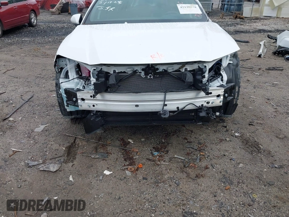 2025 Toyota Camry LE z VIN 4T1DAACK6SU545886, wystawiony jako IAAI lot #42120578 z przebiegiem Nie podano mil oraz . Historia ofert i sprzedaży dostępna na DreamBid. Obrazek 6.