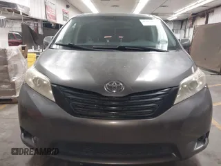 2012 Toyota Sienna LE AAS with VIN 5TDKK3DC0CS177643, listed as a IAAI auction lot 41845652 with 164,771 mi miles. Bid and sale history available at carsss.com. Image 13.
