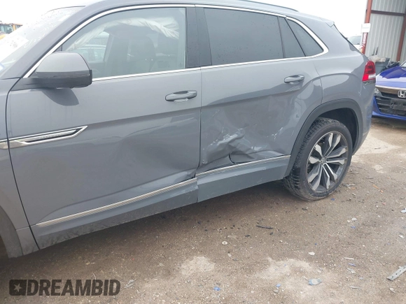 2021 Volkswagen Atlas SEL Premium R-Line с VIN 1V2FE2CA1MC213764, выставлен на аукционе IAAI как лот 41702906 с пробегом 48 957 миль миль и . История ставок и продаж доступна на DreamBid. Изображение 6.