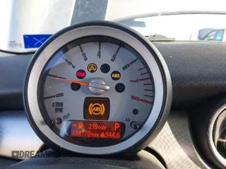 2007 MINI Hardtop S with VIN WMWMF73567TL91385, listed as a IAAI auction lot 41866865 with 114,778 mi miles and . Bid and sale history available at DreamBid. Image 7.