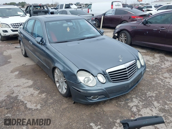 2007 Mercedes-Benz E 550 with VIN WDBUF72XX7B085400, listed as a IAAI auction lot 41650895 with 180,589 mi miles and . Bid and sale history available at DreamBid. Image 1.