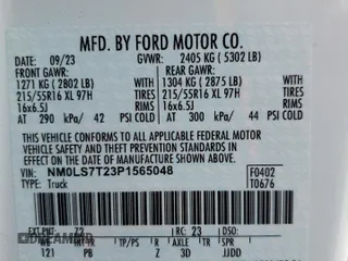 2023 Ford Transit Connect XLT z VIN NM0LS7T23P1565048, wystawiony jako Copart lot #56461565 z przebiegiem 26 822 mil mil oraz Szkoda całkowita • Salvage title. Historia ofert i sprzedaży dostępna na DreamBid. Obrazek 13.