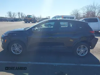 2020 Hyundai Kona SE z VIN KM8K1CAA7LU488743, wystawiony jako IAAI lot #41833649 z przebiegiem 62 228 mil mil oraz . Historia ofert i sprzedaży dostępna na DreamBid. Obrazek 14.