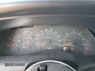 2000 Ford Excursion Limited с VIN 1FMNU42S7YED18014, выставлен на аукционе Copart как лот 52730495 с пробегом 153 596 миль миль и Списание • Salvage title. История ставок и продаж доступна на DreamBid. Изображение 9.