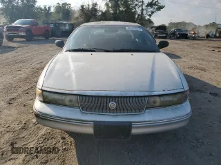 1996 Chrysler LHS z VIN 2C3HC56F8TH233048, wystawiony jako Copart lot #66957634 z przebiegiem 97 626 mil mil oraz Tytuł czysty. Historia ofert i sprzedaży dostępna na DreamBid. Obrazek 5.