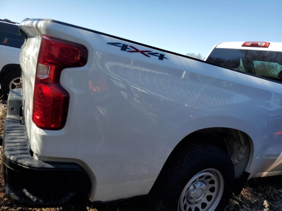 2025 Chevrolet Silverado 1500 with VIN 3GCNKAED8SG137655, listed as a Copart auction lot 48825395 with 2,158 mi miles and Salvage Title. Bid and sale history available at DreamBid. Image 3.