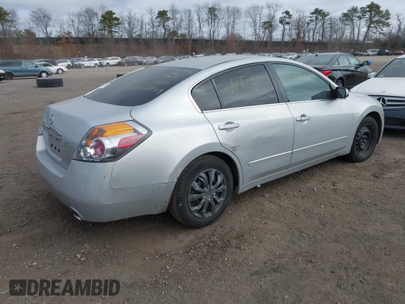 2009 Nissan Altima 2.5 with VIN 1N4AL21EX9N510198, listed as a IAAI auction lot 41808597 with 999,999 mi miles. Bid and sale history available at carsss.com. Image 4.