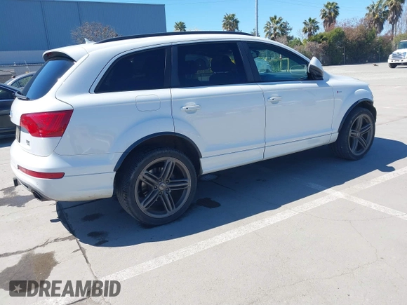 2015 Audi Q7 3.0T S line Prestige with VIN WA1DGAFE0FD027782, listed as a IAAI auction lot 41856552 with 116,563 mi miles. Bid and sale history available at carsss.com. Image 4.