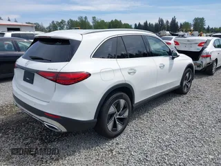 2024 Mercedes-Benz GLC 300 z VIN W1NKM4HB6RF216741, wystawiony jako IAAI lot #42216671 z przebiegiem Nie podano mil oraz . Historia ofert i sprzedaży dostępna na DreamBid. Obrazek 4.
