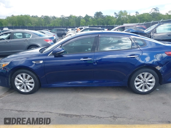 2018 Kia Optima LX with VIN 5XXGT4L32JG189009, listed as a IAAI auction lot 42010285 with 313,004 mi miles. Bid and sale history available at carsss.com. Image 14.