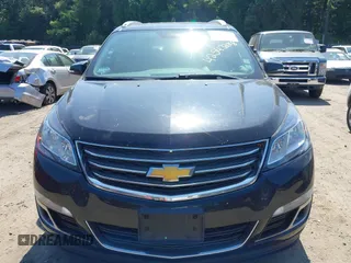 2015 Chevrolet Traverse LT z VIN 1GNKRGKD1FJ229238, wystawiony jako IAAI lot #42543288 z przebiegiem 285 667 mil mil oraz . Historia ofert i sprzedaży dostępna na DreamBid. Obrazek 12.