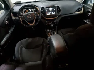 2017 Jeep Cherokee 75th Anniversary Edition с VIN 1C4PJMCB8HW521492, выставлен на аукционе Copart как лот 61080675 с пробегом 109 661 миль миль и Списание • Salvage title. История ставок и продаж доступна на DreamBid. Изображение 8.