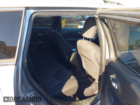 2019 Jeep Cherokee Latitude with VIN 1C4PJMCB8KD167282, listed as a IAAI auction lot 41154149 with 142,664 mi miles. Bid and sale history available at carsss.com. Image 8.
