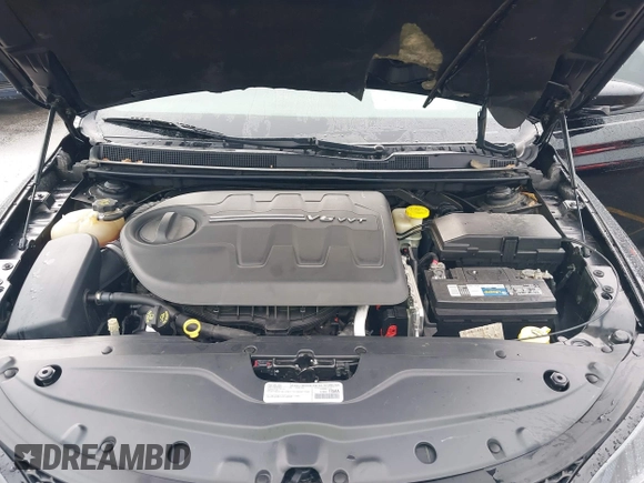 2015 Chrysler 200 S with VIN 1C3CCCBG5FN644092, listed as a IAAI auction lot 40822108 with 94,400 mi miles. Bid and sale history available at carsss.com. Image 10.
