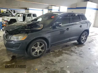 2013 Volvo XC60 T6 z VIN YV4902DZXD2453500, wystawiony jako Copart lot #58721865 z przebiegiem Nie podano mil oraz Szkoda całkowita • Salvage title. Historia ofert i sprzedaży dostępna na DreamBid. Obrazek 1.