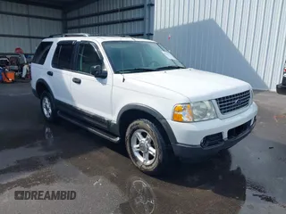 2003 Ford Explorer XLT with VIN 1FMZU73K03UC77886, listed as a IAAI auction lot 41767547 with 288,001 mi miles. Bid and sale history available at carsss.com. Image 1.