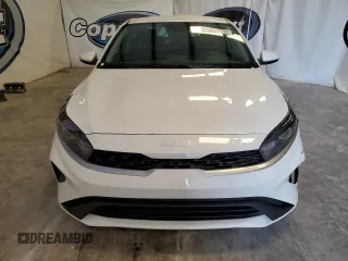 2024 Kia Forte LXS with VIN 3KPF24AD0RE733733, listed as a Copart auction lot 55706885 with 31,673 mi miles and Clean Title. Bid and sale history available at DreamBid. Image 5.