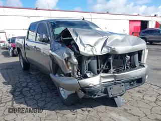2007 Chevrolet Silverado 1500 LTZ with VIN 3GCEK13Y97G546454, listed as a IAAI auction lot 41819070 with 161,498 mi miles. Bid and sale history available at carsss.com. Image 1.
