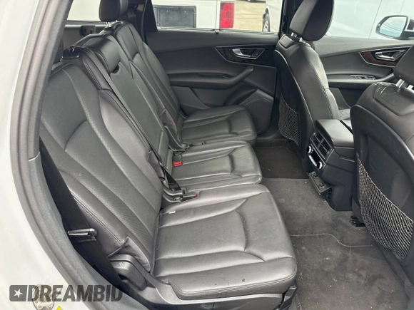2017 Audi Q7 Premium Plus with VIN WA1LAAF73HD021296, listed as a Copart auction lot 55881465 with 140,164 mi miles and Clean Title. Bid and sale history available at DreamBid. Image 6.