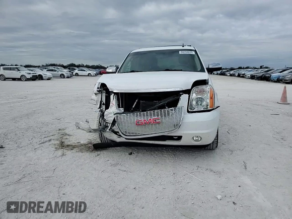 2014 GMC Yukon XL SLT with VIN 1GKS1KE04ER164286, listed as a Copart auction lot 88356835 with 126,415 mi miles and Salvage Title. Bid and sale history available at carsss.com. Image 11.