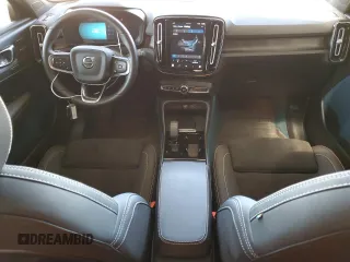 2023 Volvo C40 Recharge Pure Electric Ultimate with VIN YV4ED3GM6P2062387, listed as a Copart auction lot 61333974 with 26,868 mi miles and Clean Title. Bid and sale history available at carsss.com. Image 8.
