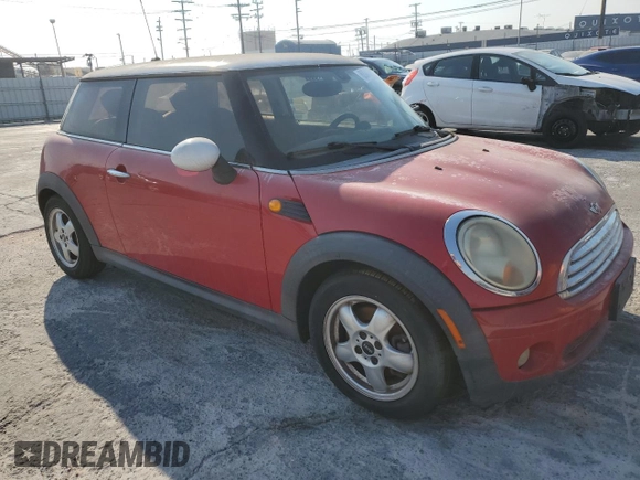 2008 MINI Hardtop with VIN WMWMF33558TT65502, listed as a Copart auction lot 88043725 with 117,241 mi miles and Salvage Title. Bid and sale history available at DreamBid. Image 4.