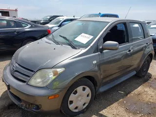 2004 Scion xA z VIN JTKKT624X40073877, wystawiony jako IAAI lot #42321335 z przebiegiem 230 700 mil mil oraz . Historia ofert i sprzedaży dostępna na DreamBid. Obrazek 2.