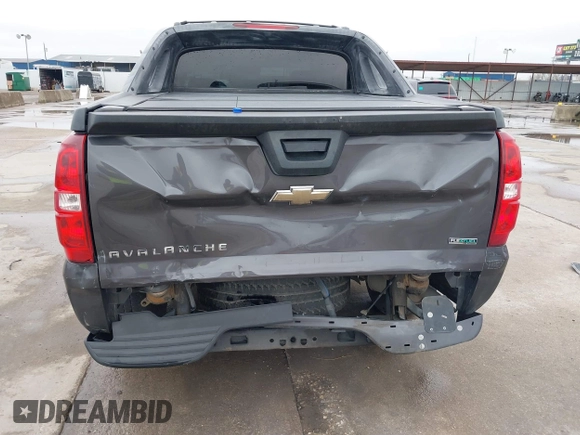 2011 Chevrolet Avalanche LS with VIN 3GNMCEE06BG129154, listed as a IAAI auction lot 41524963 with 236,029 mi miles and . Bid and sale history available at DreamBid. Image 6.