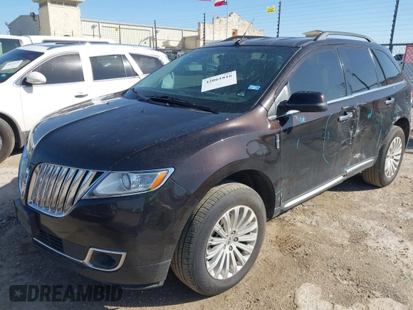 2013 Lincoln MKX z VIN 2LMDJ6JK8DBL28997, wystawiony jako IAAI lot #42061816 z przebiegiem 67 337 mil mil oraz . Historia ofert i sprzedaży dostępna na DreamBid. Obrazek 17.