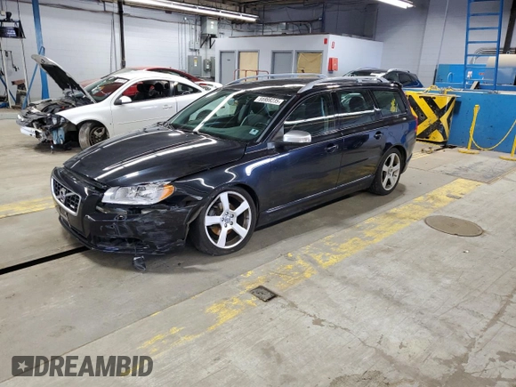 2010 Volvo V70 z VIN YV1982BW2A1123821, wystawiony jako Copart lot #55999235 z przebiegiem 126 010 mil mil oraz Szkoda całkowita • Salvage title. Historia ofert i sprzedaży dostępna na DreamBid. Obrazek 1.
