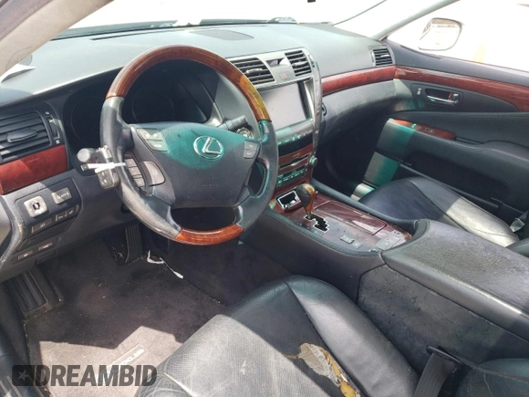 2007 Lexus LS 460 L with VIN JTHGL46F375001826, listed as a Copart auction lot 62425115 with 303,900 mi miles and Clean title. Bid and sale history available at DreamBid. Image 8.