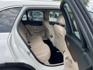 2020 Mercedes-Benz GLC 300 z VIN WDC0G8DB3LF732365, wystawiony jako Copart lot #60939255 z przebiegiem 111 547 mil mil oraz Czysty tytuł • Clean title. Historia ofert i sprzedaży dostępna na DreamBid. Obrazek 6.