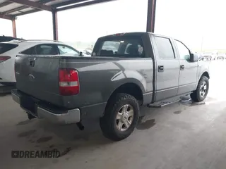 2004 Ford F-150 XLT z VIN 1FTRW12W74KD10296, wystawiony jako IAAI lot #42083746 z przebiegiem 170 500 mil mil oraz . Historia ofert i sprzedaży dostępna na DreamBid. Obrazek 4.