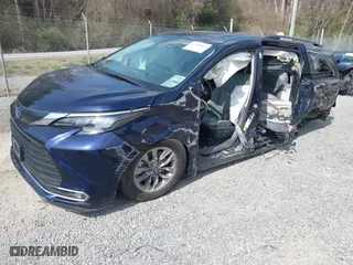 2024 Toyota Sienna XLE with VIN 5TDYRKEC3RS190250, listed as a IAAI auction lot 41900029 with 1 mi miles. Bid and sale history available at carsss.com. Image 2.