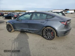2023 Tesla Model 3 Performance z VIN 5YJ3E1EC4PF488873, wystawiony jako Copart lot #78991994 z przebiegiem 26 452 mil mil oraz Szkoda całkowita • Salvage title. Historia ofert i sprzedaży dostępna na DreamBid. Obrazek 2.