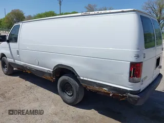 2006 Ford Econoline Cargo Commercial z VIN 1FTNS24L56DA10931, wystawiony jako IAAI lot #42222053 z przebiegiem 137 505 mil mil oraz . Historia ofert i sprzedaży dostępna na DreamBid. Obrazek 6.