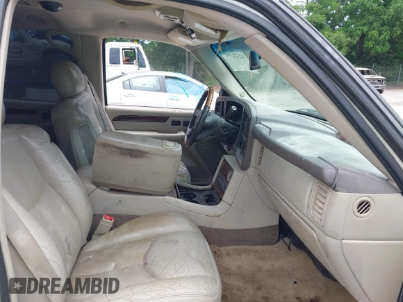 2003 Cadillac Escalade с VIN 1GYEC63T83R134948, выставлен на аукционе IAAI как лот 42321391 с пробегом 289 207 миль миль и . История ставок и продаж доступна на DreamBid. Изображение 5.