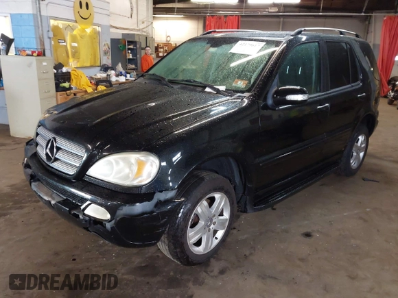 2005 Mercedes-Benz M 350 with VIN 4JGAB57E15A541164, listed as a IAAI auction lot 42179617 with 206,517 mi miles and . Bid and sale history available at DreamBid. Image 2.