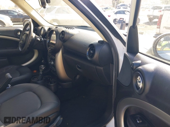 2013 MINI Countryman with VIN WMWZB3C56DWR35601, listed as a IAAI auction lot 42689147 with 80,024 mi miles and . Bid and sale history available at DreamBid. Image 5.