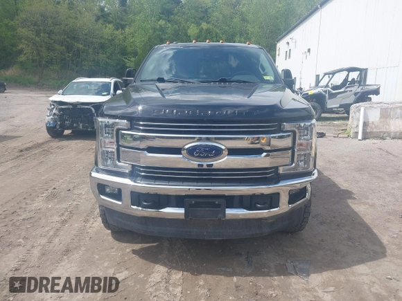 2018 Ford F-350 Platinum z VIN 1FT7W3BT0JEB33268, wystawiony jako IAAI lot #41994493 z przebiegiem 102 189 mil mil oraz . Historia ofert i sprzedaży dostępna na DreamBid. Obrazek 13.