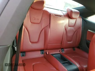 2012 Audi S5 Premium Plus z VIN WAUCVAFR2CA017629, wystawiony jako Copart lot #52552015 z przebiegiem 139 330 mil mil oraz Szkoda całkowita • Salvage title. Historia ofert i sprzedaży dostępna na DreamBid. Obrazek 10.
