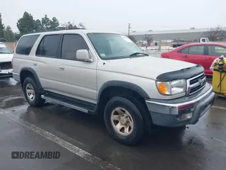 1999 Toyota 4Runner SR5 with VIN JT3GN86R2X0103701, listed as a IAAI auction lot 41499137 with 302,834 mi miles. Bid and sale history available at carsss.com. Image 1.