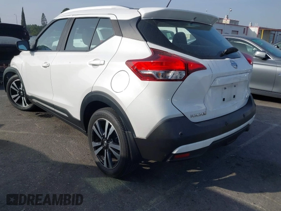 2020 Nissan Kicks SR with VIN 3N1CP5DV2LL509495, listed as a IAAI auction lot 41208887 with 35,722 mi miles. Bid and sale history available at carsss.com. Image 3.