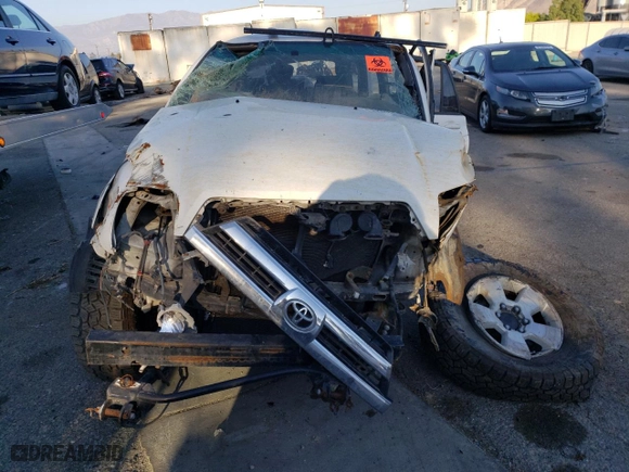 2005 Toyota 4Runner SR5 with VIN JTEBU14R258031248, listed as a Copart auction lot 84204404 with 0 mi miles and Salvage Title. Bid and sale history available at carsss.com. Image 5.