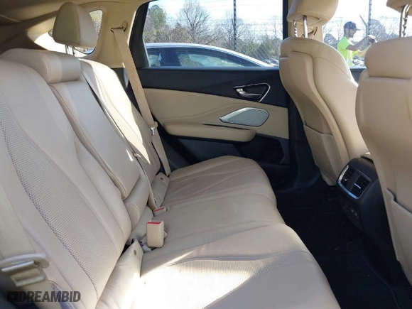 2019 Acura RDX w/Technology Pkg with VIN 5J8TC1H55KL000167, listed as a IAAI auction lot 41431718 with 111,791 mi miles. Bid and sale history available at carsss.com. Image 8.
