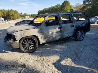 2000 Chevrolet Suburban LS with VIN 3GNFK16T6YG165335, listed as a Copart auction lot 76982084 with Not provided miles and Salvage title. Bid and sale history available at DreamBid. Image 1.